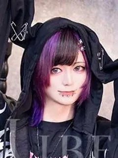 飴村めろ(24歳)(T:170cm,T:170cm,B:78cm(Aカップ),W:64cm,H:81cm) - 写真
