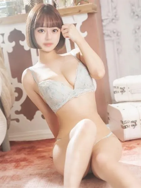 るな【純粋無垢な清楚美女】 - 写真5枚目