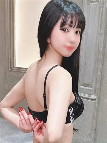 なつき【18歳完未JD】 - 写真1枚目