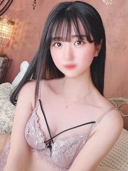 める【圧倒的清楚系美少女】 - 写真1枚目