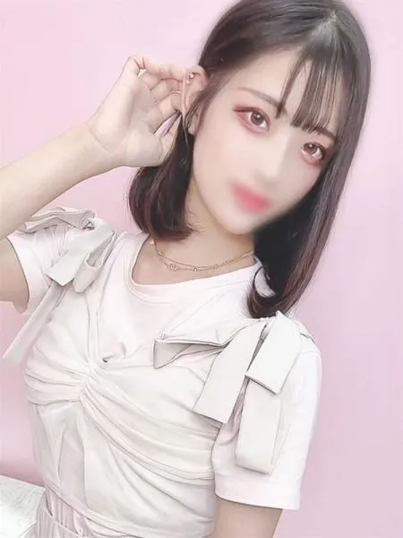 もも【群を抜く純白美少女】 - 写真1枚目