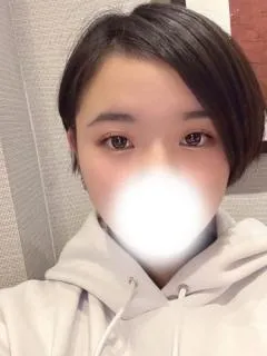 色白美肌の素人系美女 まりか(19歳)全裸のいいなり美女or満員ちかん電車(ホテヘル) - 写真