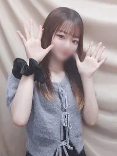  いちご(18歳)プリンセス谷九(ホテヘル) - 写真